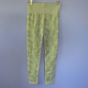 NWT Camo Print Leggings